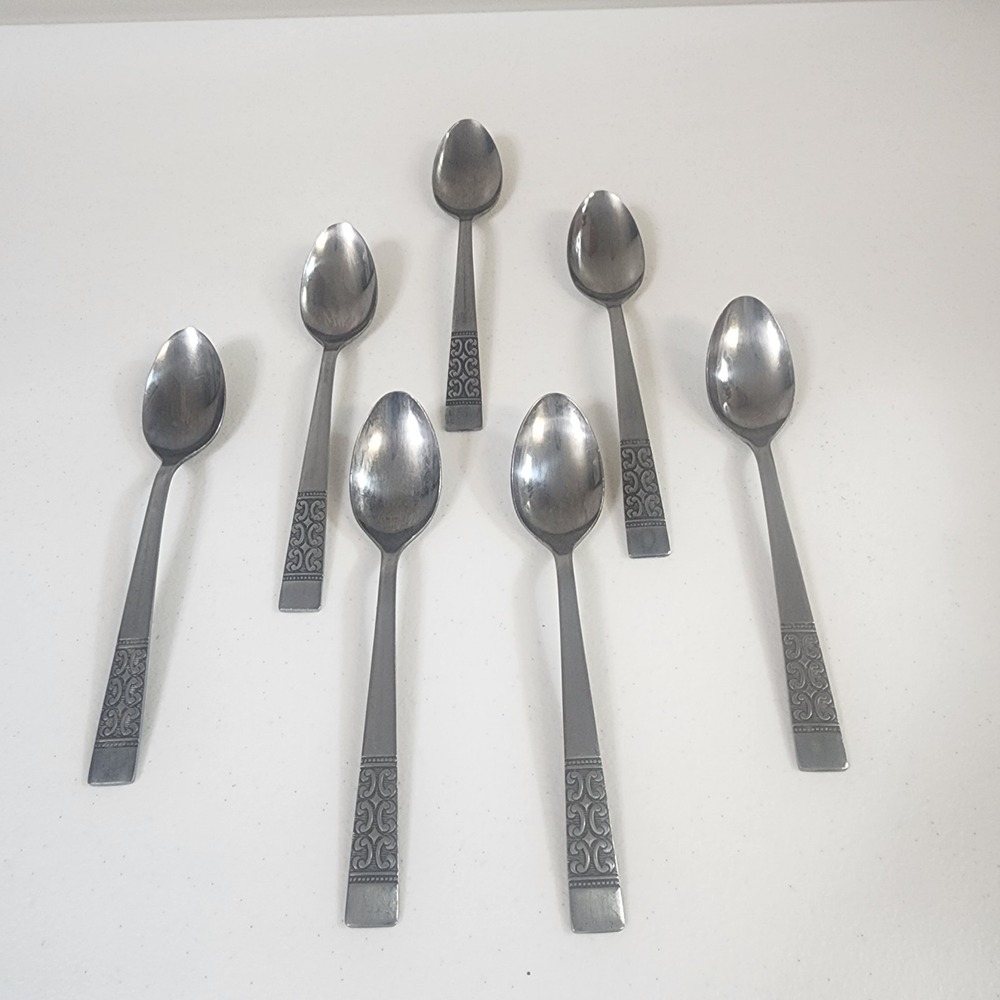 Roger's Casa Vista FLAWS Set Of 7 Small Teaspoons